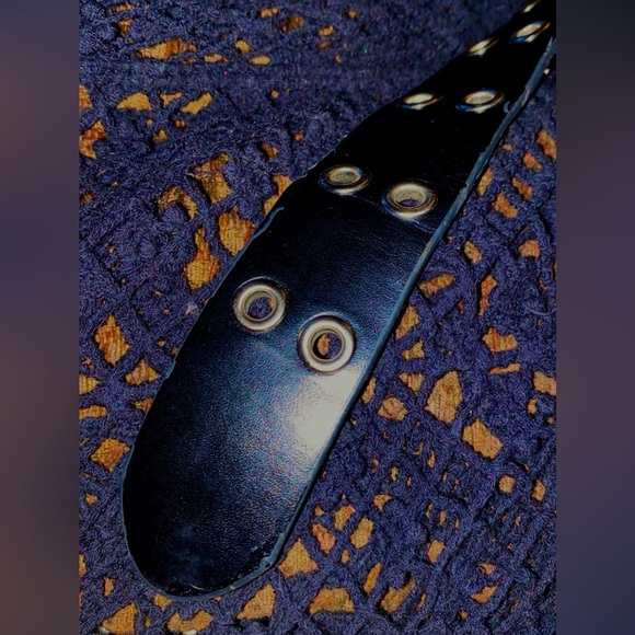 Reversible Silver and Black Leather Belt, with Turning Buckle 🩶🖤 - Picture 15 of 15